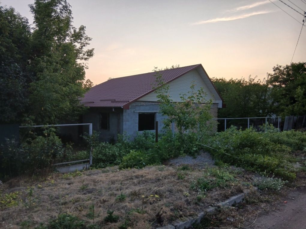 Продаж будинку в