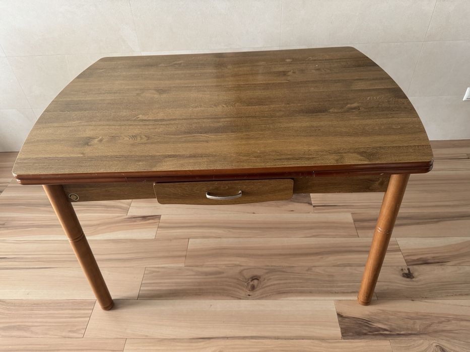 Mesa de cozinha 180x80cm + 4 cadeiras