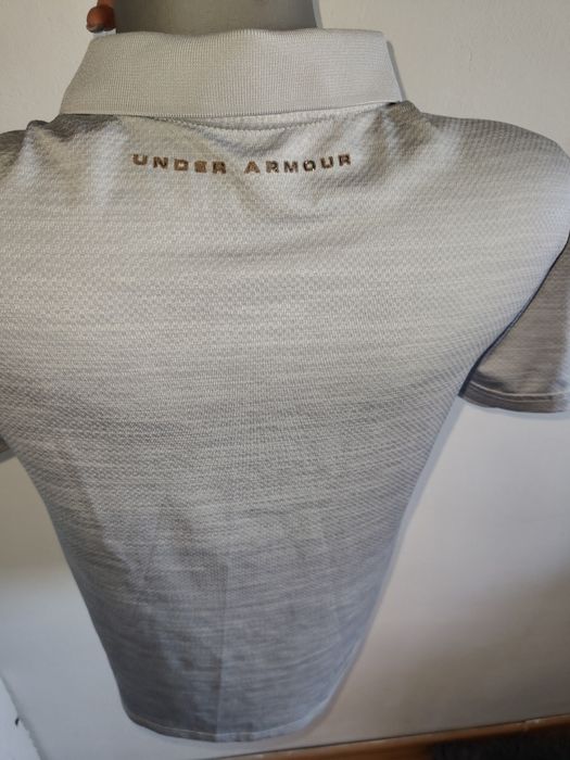 Markowa koszulka sportowa Under Armour r 36 S bluzka krótki rękaw