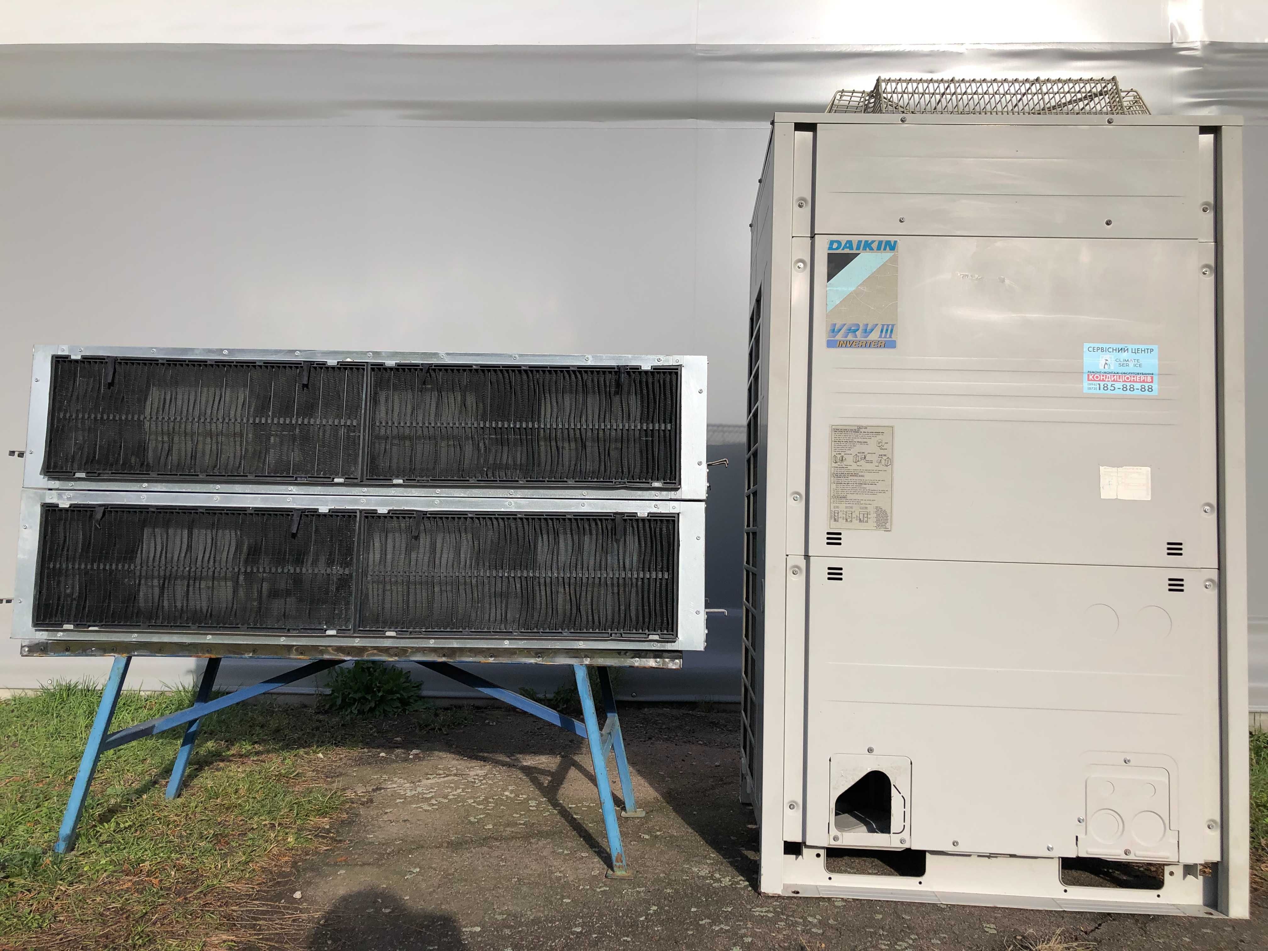 Тепловий насос VRV-cистема Daikin RXYQ8P8W1B 25 кВт до 275 м2 монтаж