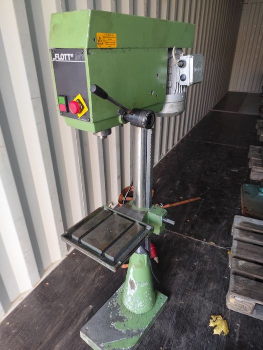 Frezarka uniwersalna do metalu Wiertarka wiertarko tokarka szlifierka