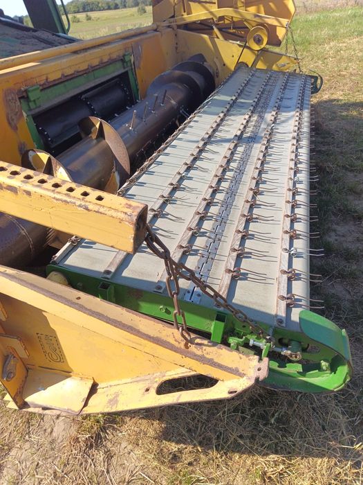 Podbieracz pokosu pkachtowy