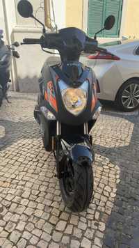 Moto 50cc kimco nova