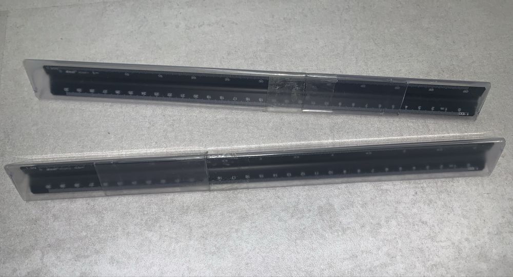 Linijka trójkątna aluminiowa grawerowane 30 cm 2 szt 12 skal