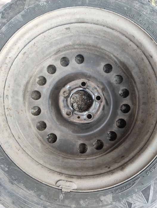 Зимова резина Hankook 185/60 R15 + диски