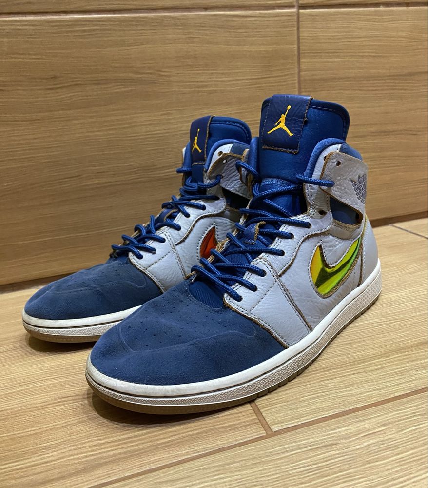 Nike Air Jordan 1 Retro High Nouveau Dunk From Above Shoe 819176-009