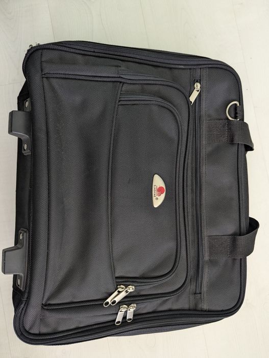 Torba na laptopa, aktówka na kółkach