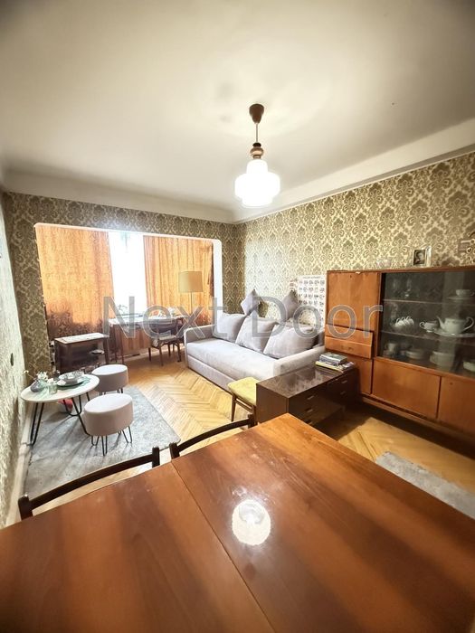 БЕЗ КОМІСІЇ! Продам простору 3-х кімнатну квартиру. Березняківська