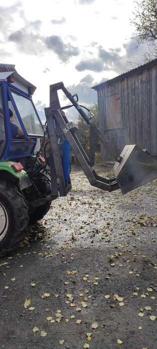 Навантажувач на минітрактор