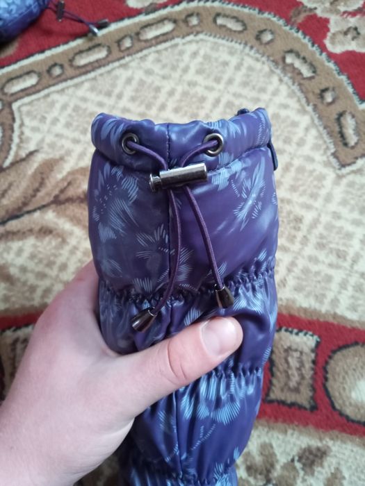 Продам зимові чобітки