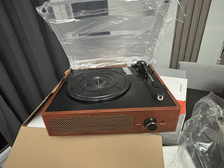 Gira-discos de vinil Bluetooth com altifalantes integrados