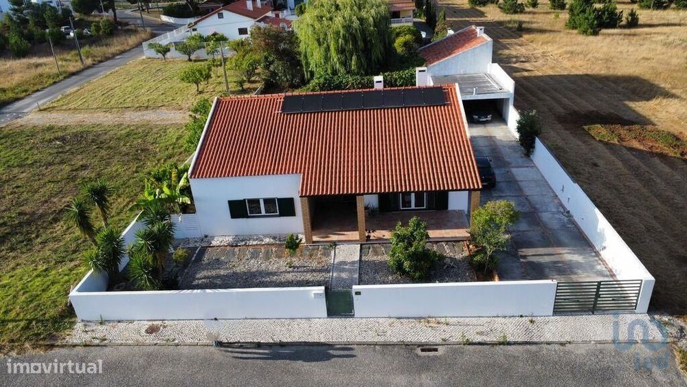 Casa / Villa T3 em Nadadouro de 267,00 m2