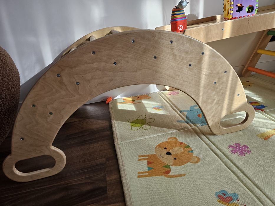 Трикутник Піклера, гірка(скелелазання), балансувальна гойдалка