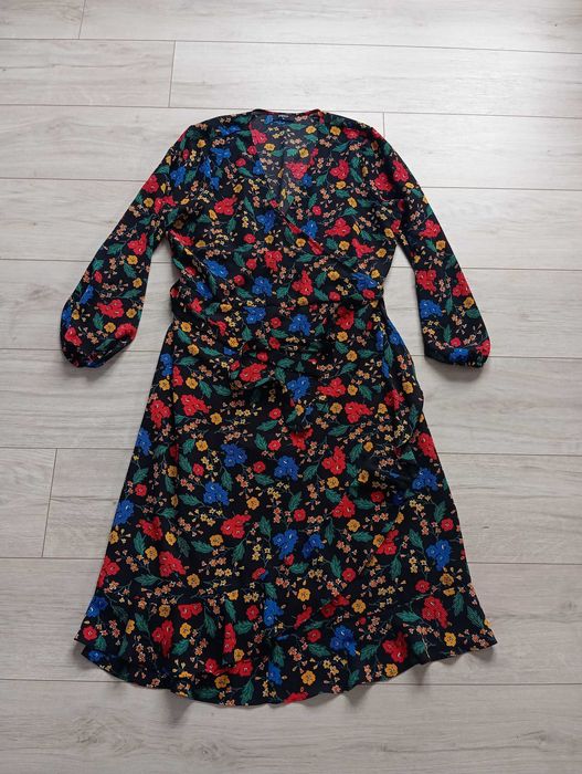 Sukienka w kwiaty 44 XXL