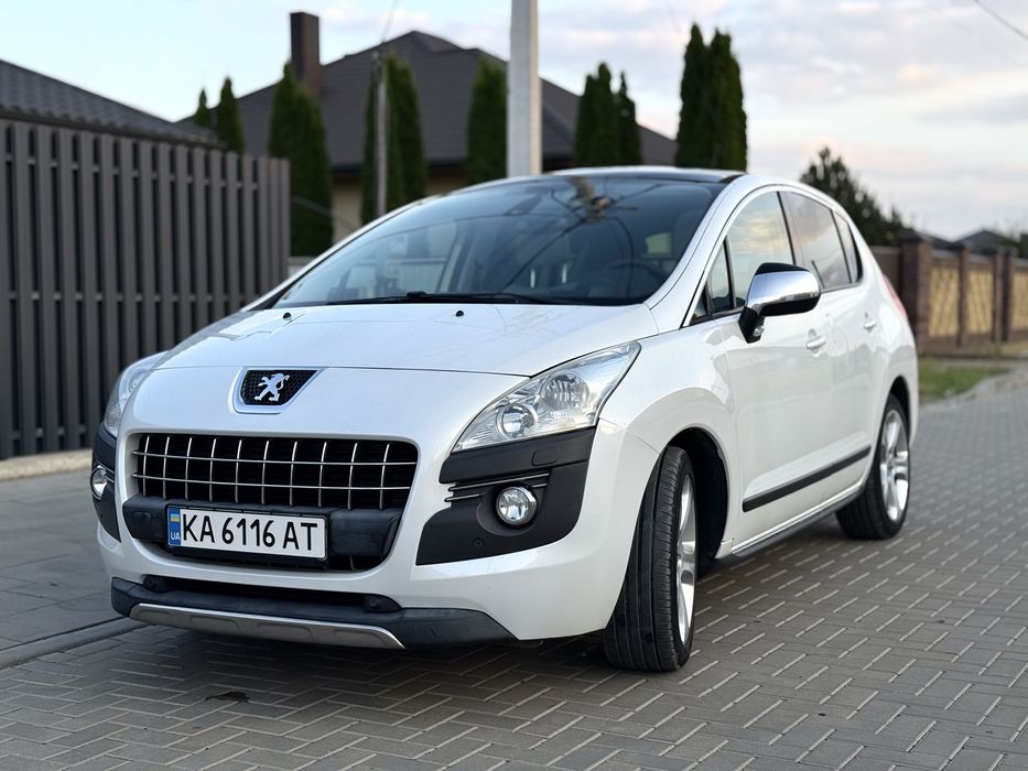 Пежо Peugeot 3008 2010 року дизель 2.0 автомат