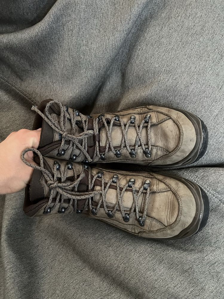 Черевики LOWA RENEGADE GORETEX MID 44 28 трекінгові лова берці
