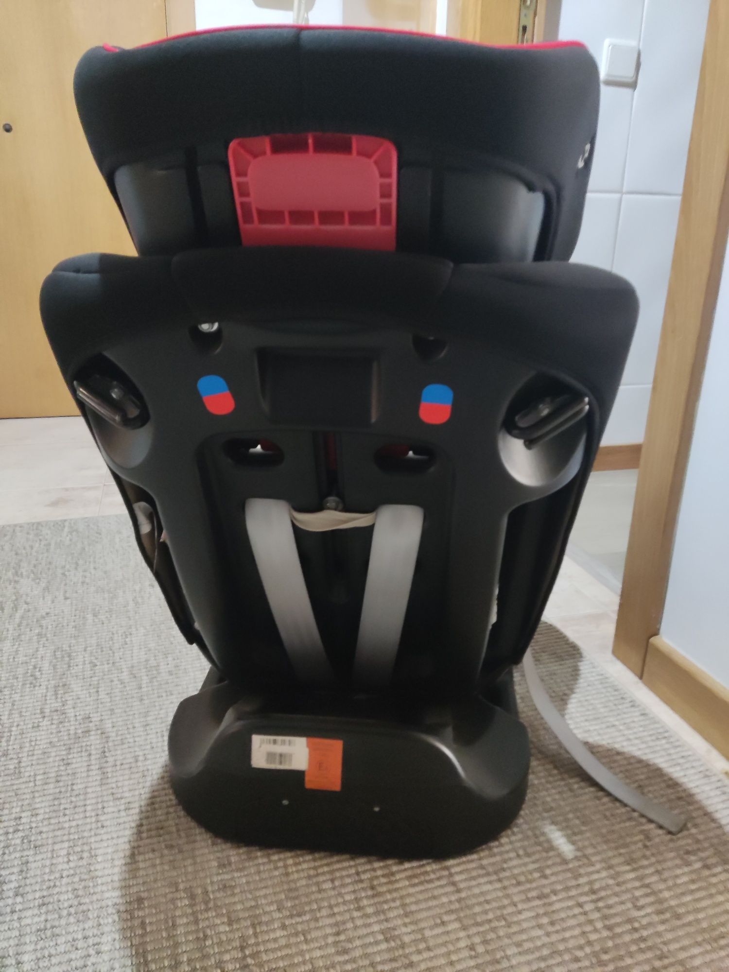 Vendo cadeira de criança para carro
