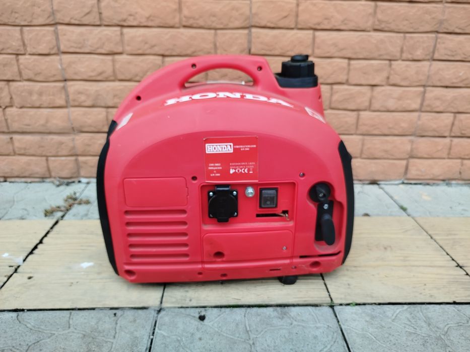 Продам бензиновий генератор HONDA