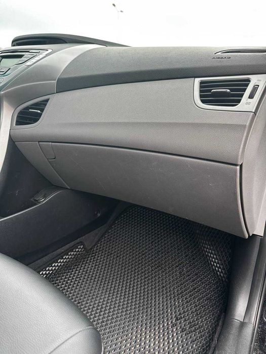 Hyundai Elantra 2011