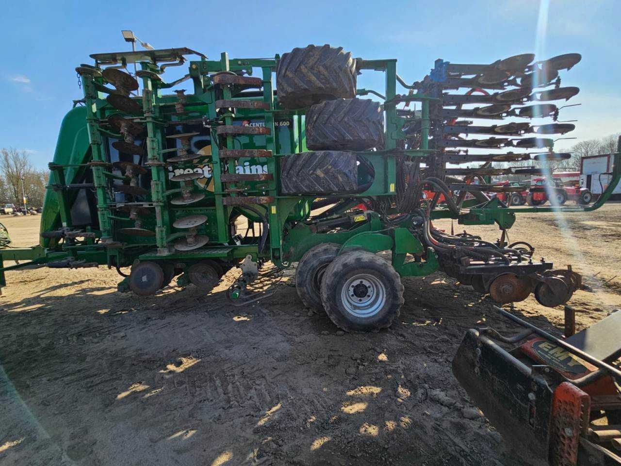 Agregat siewny Simba. Agregat Great Plains CENTURION 600