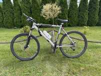 Rower górski MTB na ramie aluminiowej z widelcem RockShox Judy XC