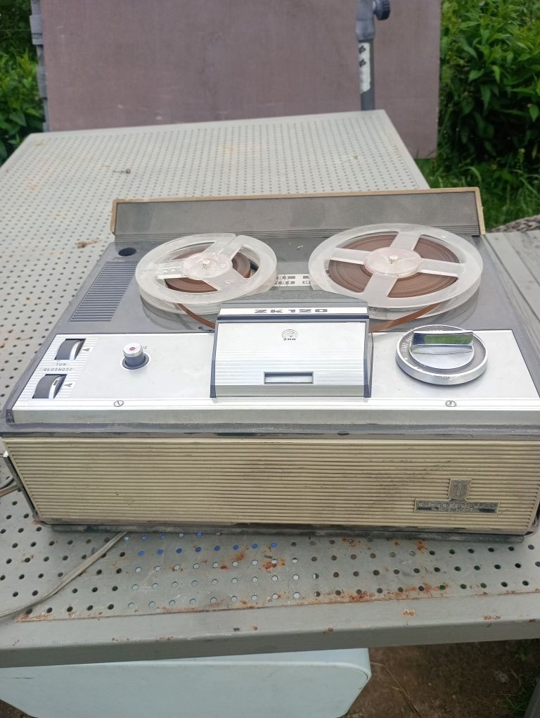 Magnetofon szpulowy Unitra Grundig ZK 120