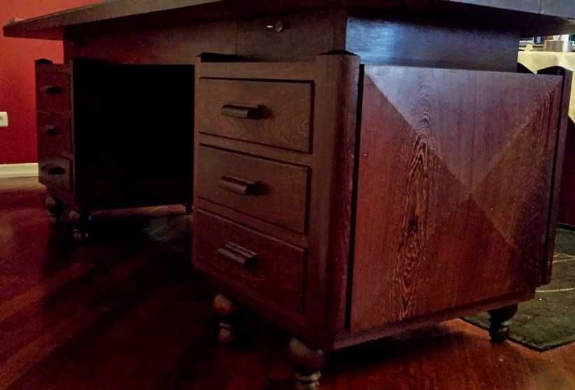 Secretária de Administração em Pau Santo (8 Gavetas)