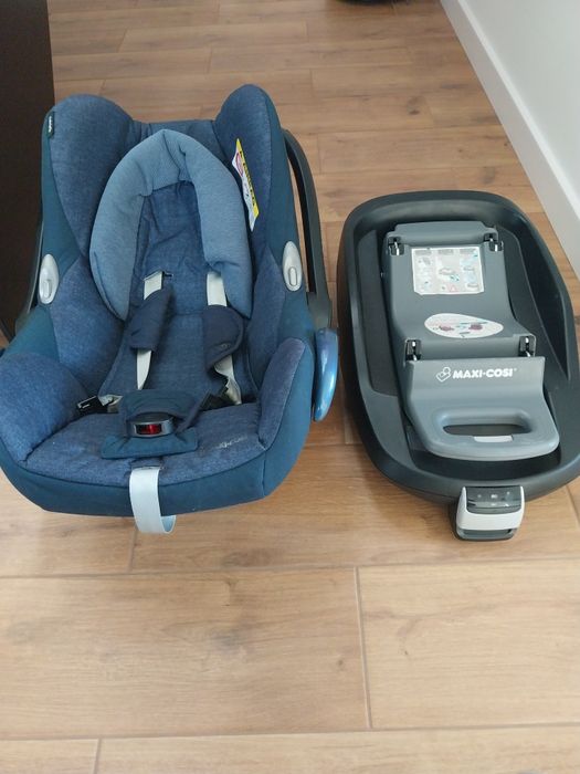 Fotelik łupina Maxi Cosi Cabriofix + baza Familifix