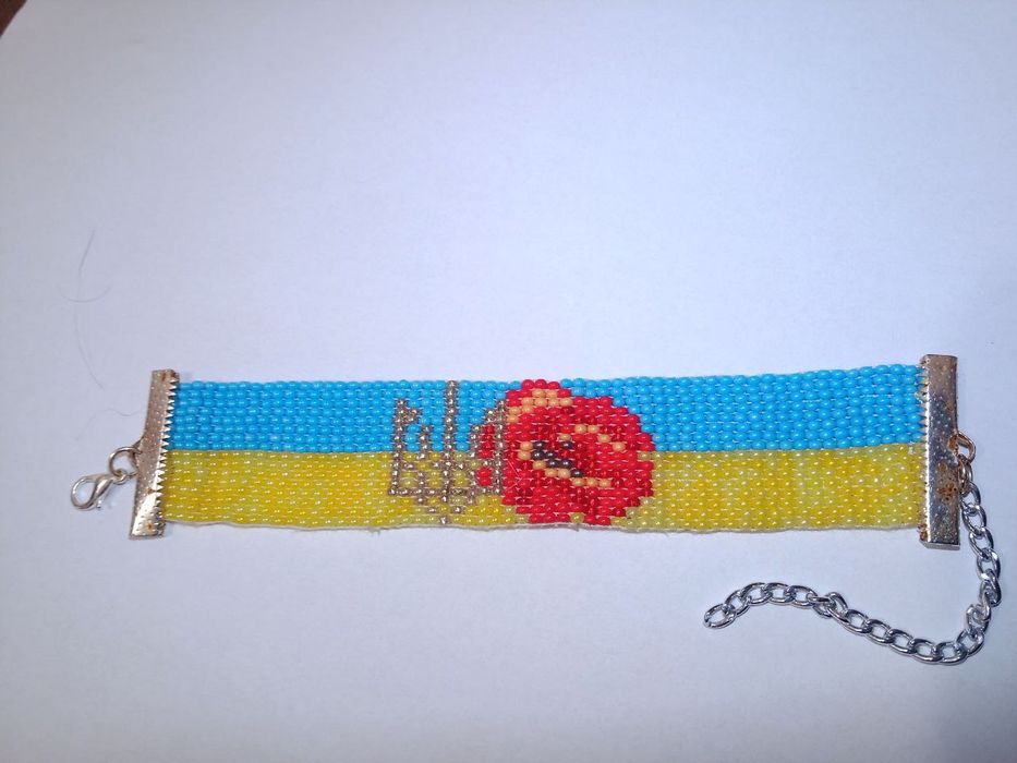 Вироби з бісеру, патріотичні вироби з бісеру, амігурумі з бісеру