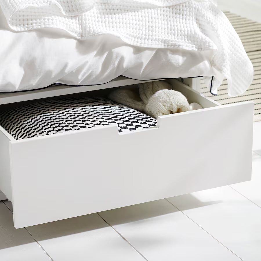 Cama de casal com arumação