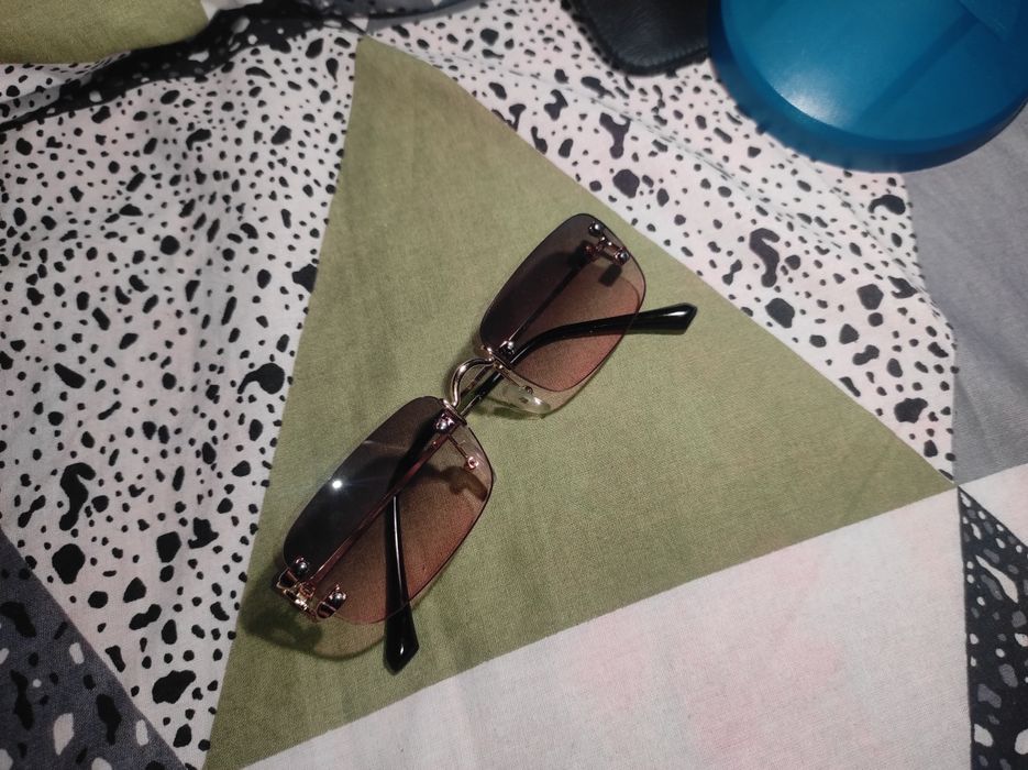 Продам окуляри сонцезахисні