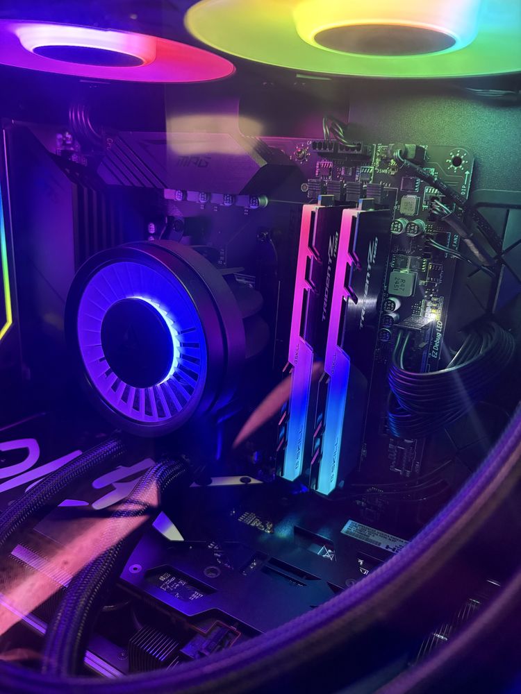 Ryzen 5900x 32gbram 6750xt