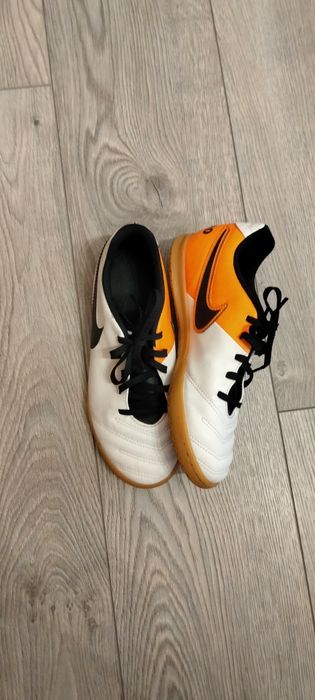 Кожаные кроссовки Фудзалки