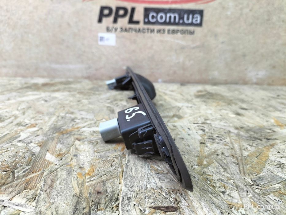 Chrysler 200 2015-2017 Подсветка номера накладка крышки багажника