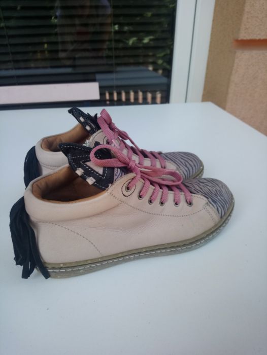 Buty ocra rozm 32 zebra/konik