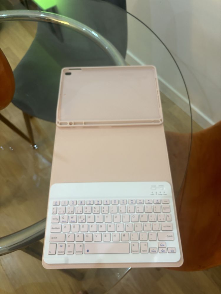 Capa com teclado (nova) para iPad