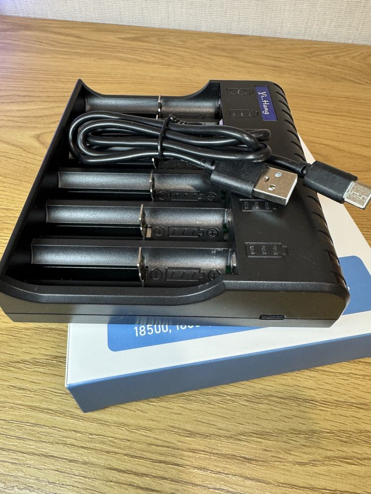 6-слотовое зарядное устройство для Li-ion аккумуляторов YH-USB-6