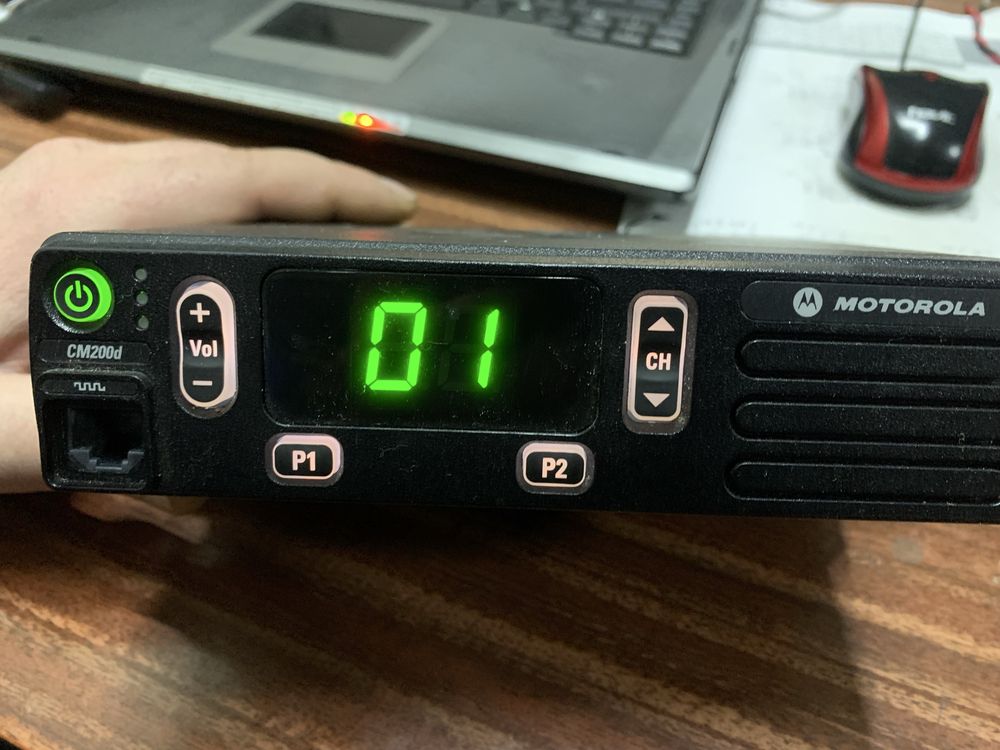 Motorola cm200d рація