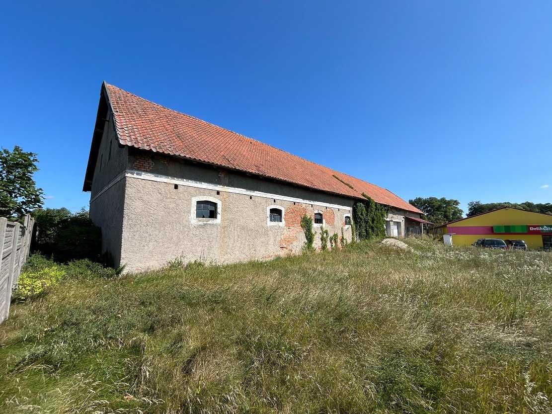 Cegła, dachówka, drewno z rozbiórki budynku historycznego