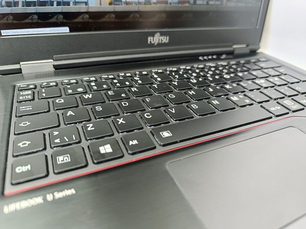 Ноутбук Fujitsu LifeBook U729/i5-8265U/16GB/256GB/12.5 " Full HD IPS