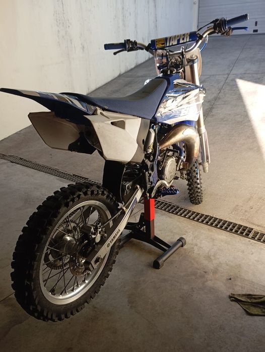 Vendo mota yz usada