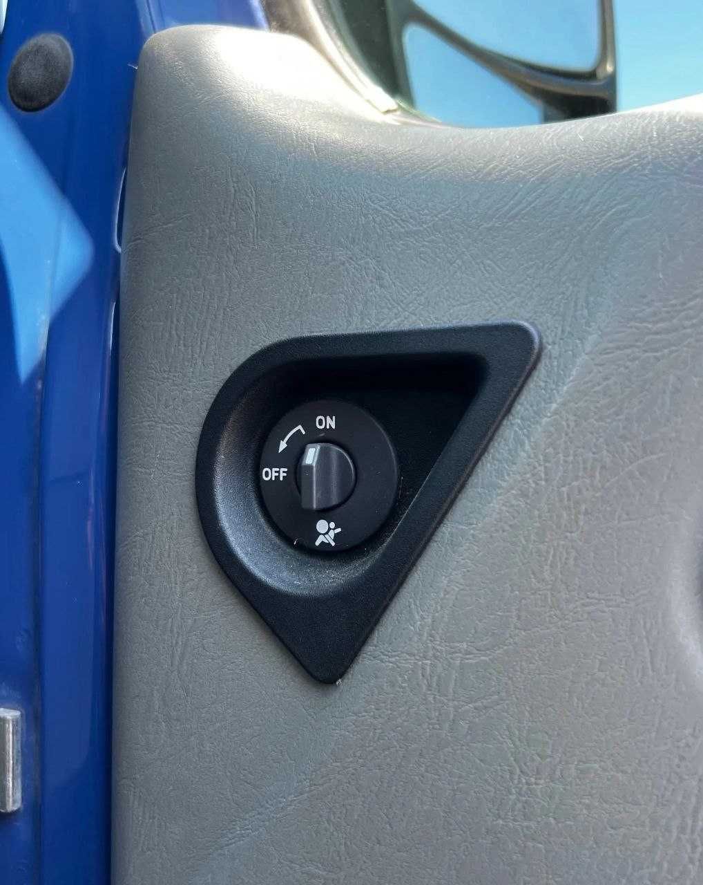Renault Trafic 2.0 dCi З Німеччини | Стоїть у Польщі