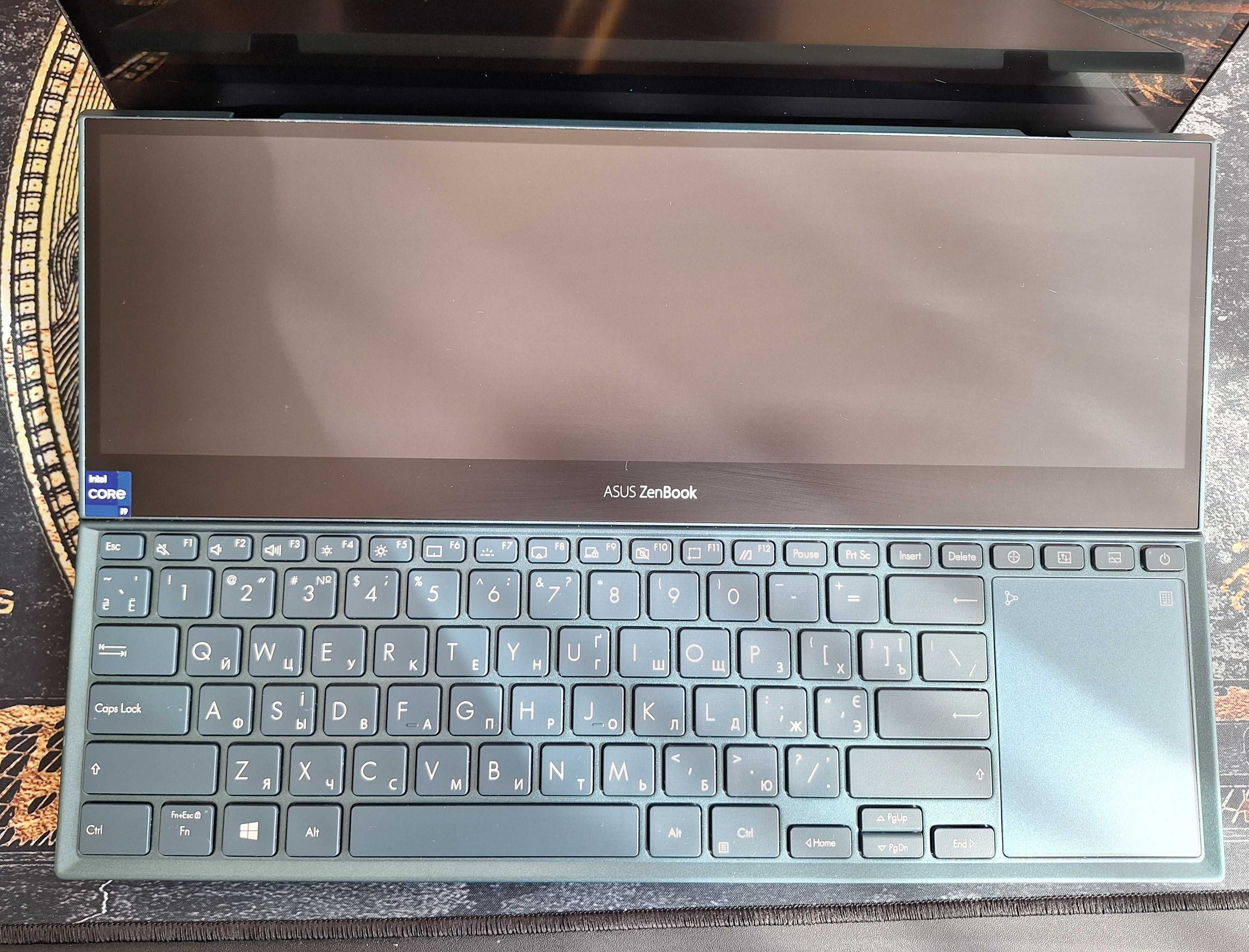 Продам Asus Zenbook Pro Duo 15'6 UX582HS с двома 4K OLED моніторами