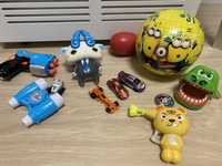 Zestaw pistolet gra krokodyl minionki Hot wheels lornetka figurka auta