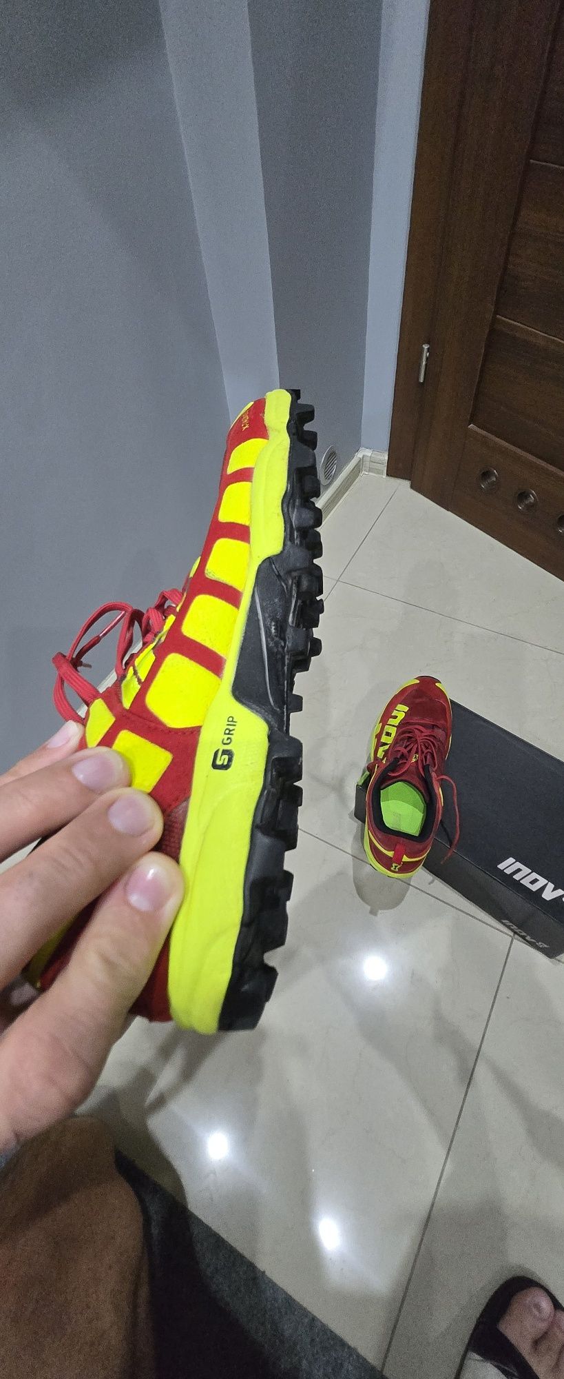 Sprzedam buty Inov-8 model X-talon 212 - 42.5 - NA GWARANCJI do OCR.