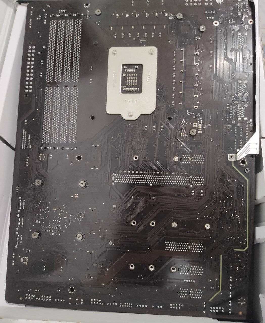 Материнская плата Gigabyte Z490 GAMING X сокет LGA 1200, чипсет Z490