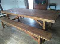 Mesa em madeira maciça rustica