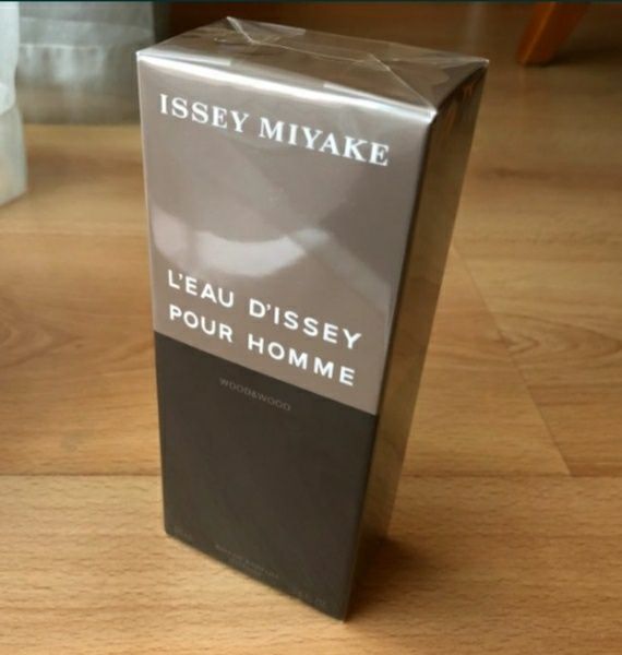 Perfume ISSEY MIYAKE L'Eau D'Issey 
Wood & Wood 50 ml