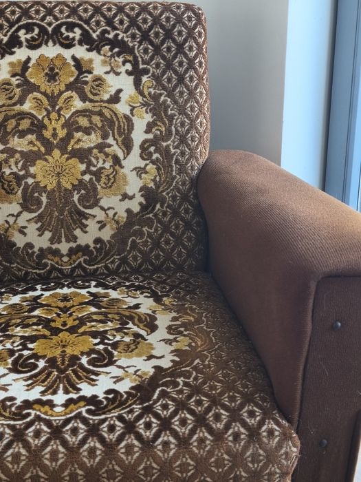 Poltrona vintage em veludo