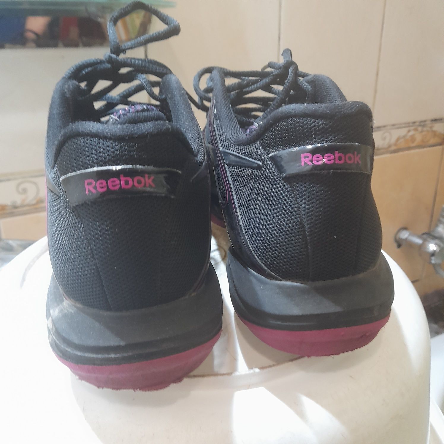 Продам reebok easytone+